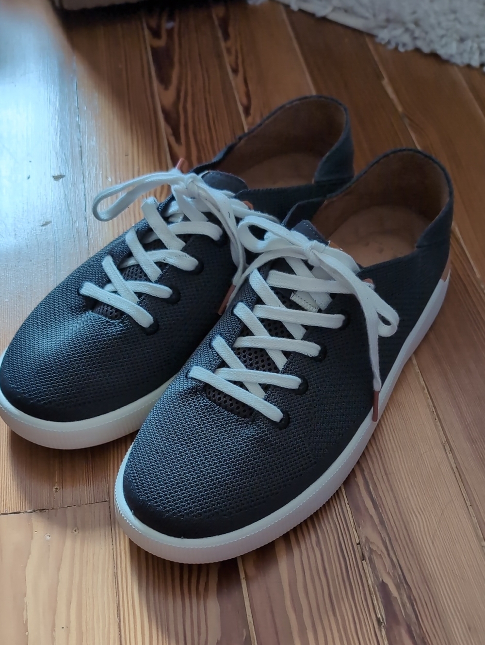 REEF Neptune Sneakers - Picture 2 of 6